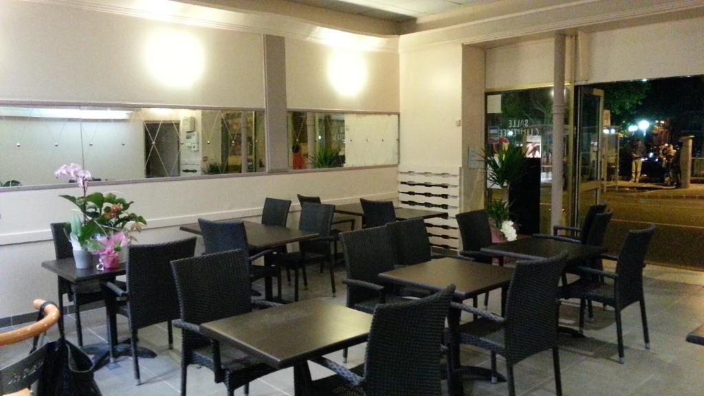 Hotel Du Theatre Salon-de-Provence Extérieur photo